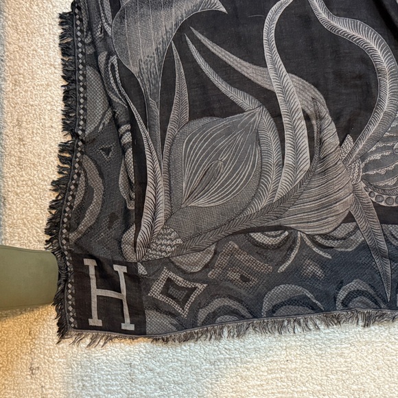Hermés Silk Blanket Throw - Picture 4 of 6